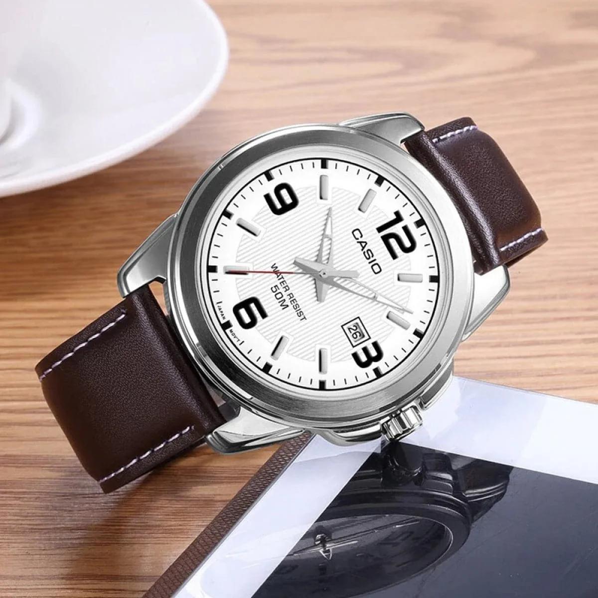 Muški sat Casio EFR-575F-2AEF