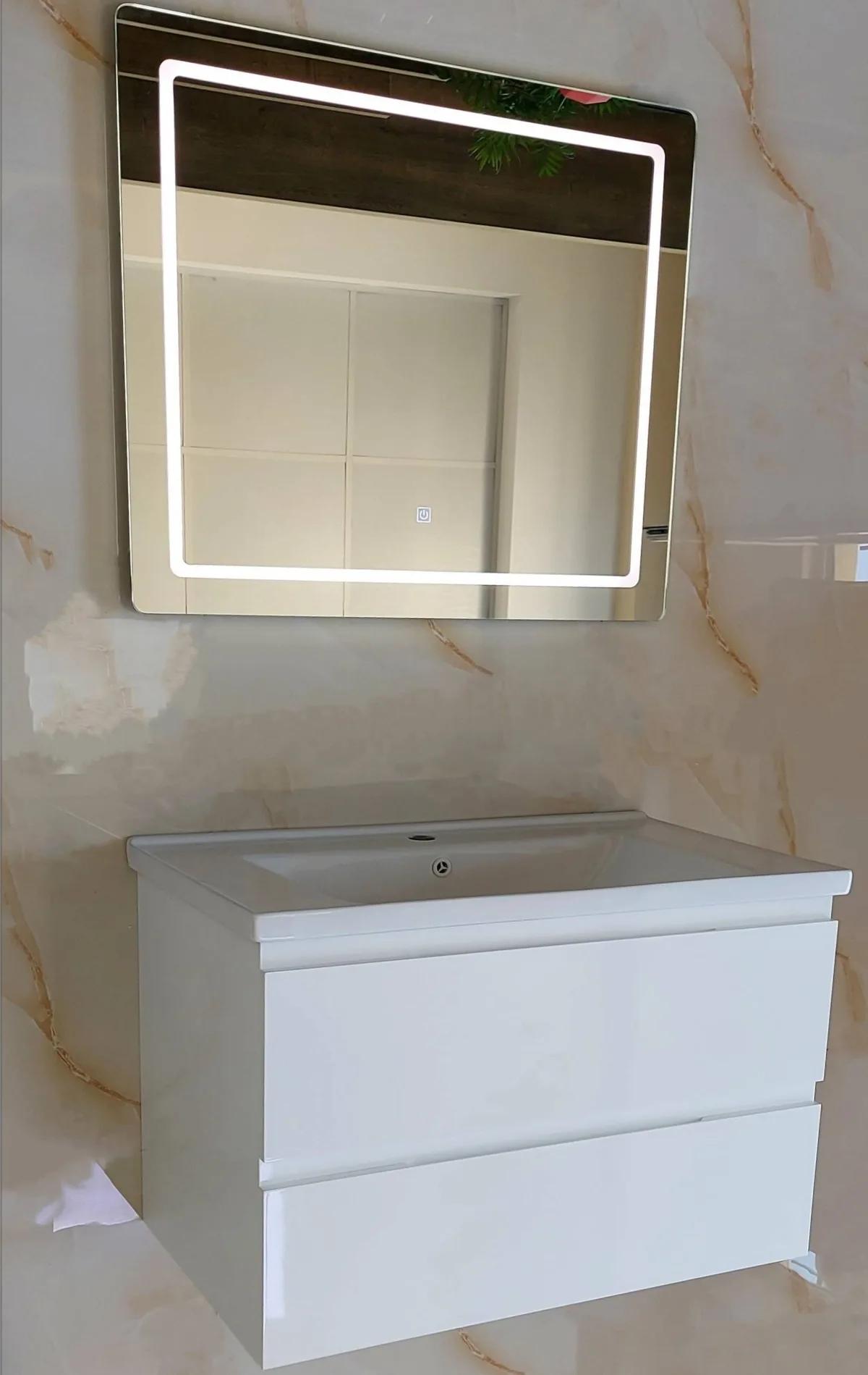 Mobilje Banjo PVC 80cm Kodi 4005 + Lavaman 80cm 4005 + Pasqyre LED 80x70cm 4603B