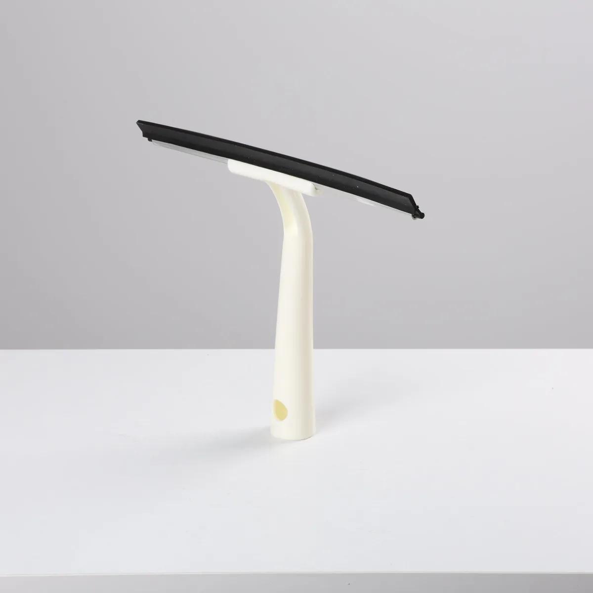 Pastruese Xhamash / 35cm / Bardh