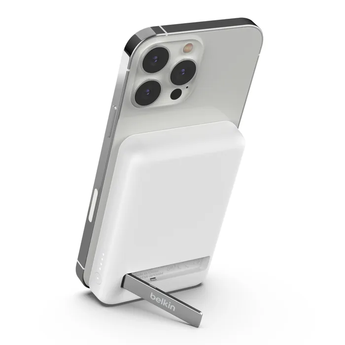 Belkin BOOST↑CHARGE Magnetic Wireless Power Bank 5K + Stand – White