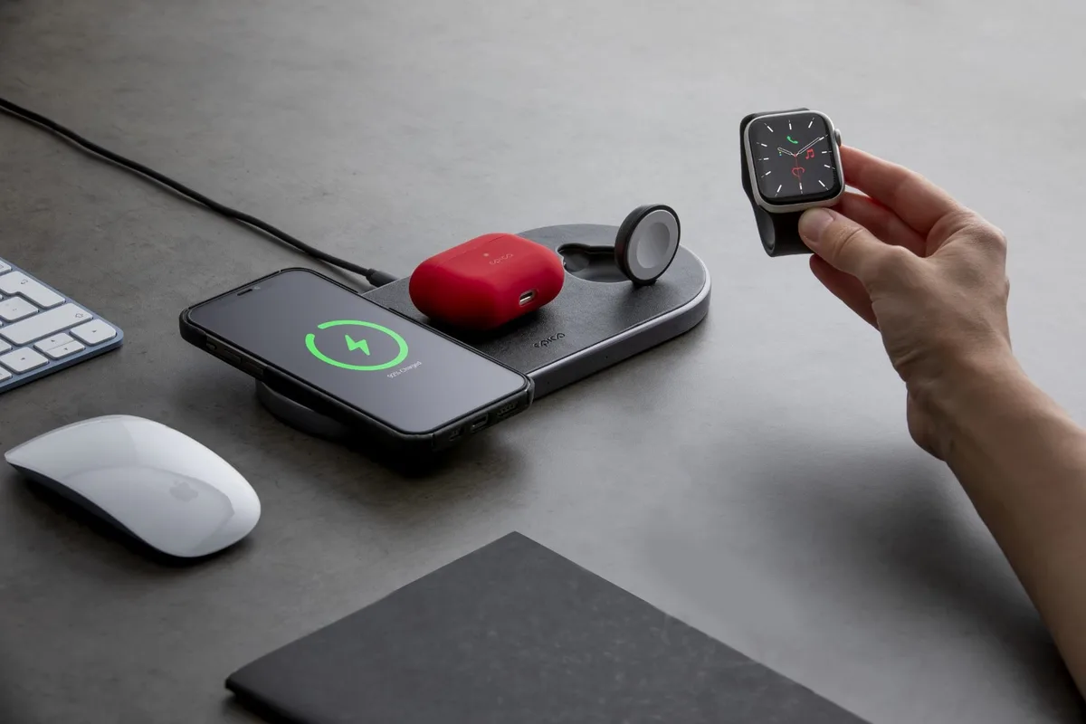EPICO Wireless Charging Base 3in1 black leather space grey base