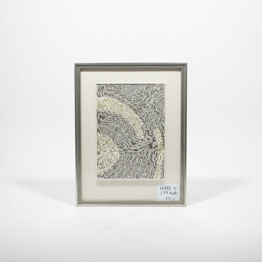 Kornize dekorative me print abstrakt bardh/e zi 60x80cm