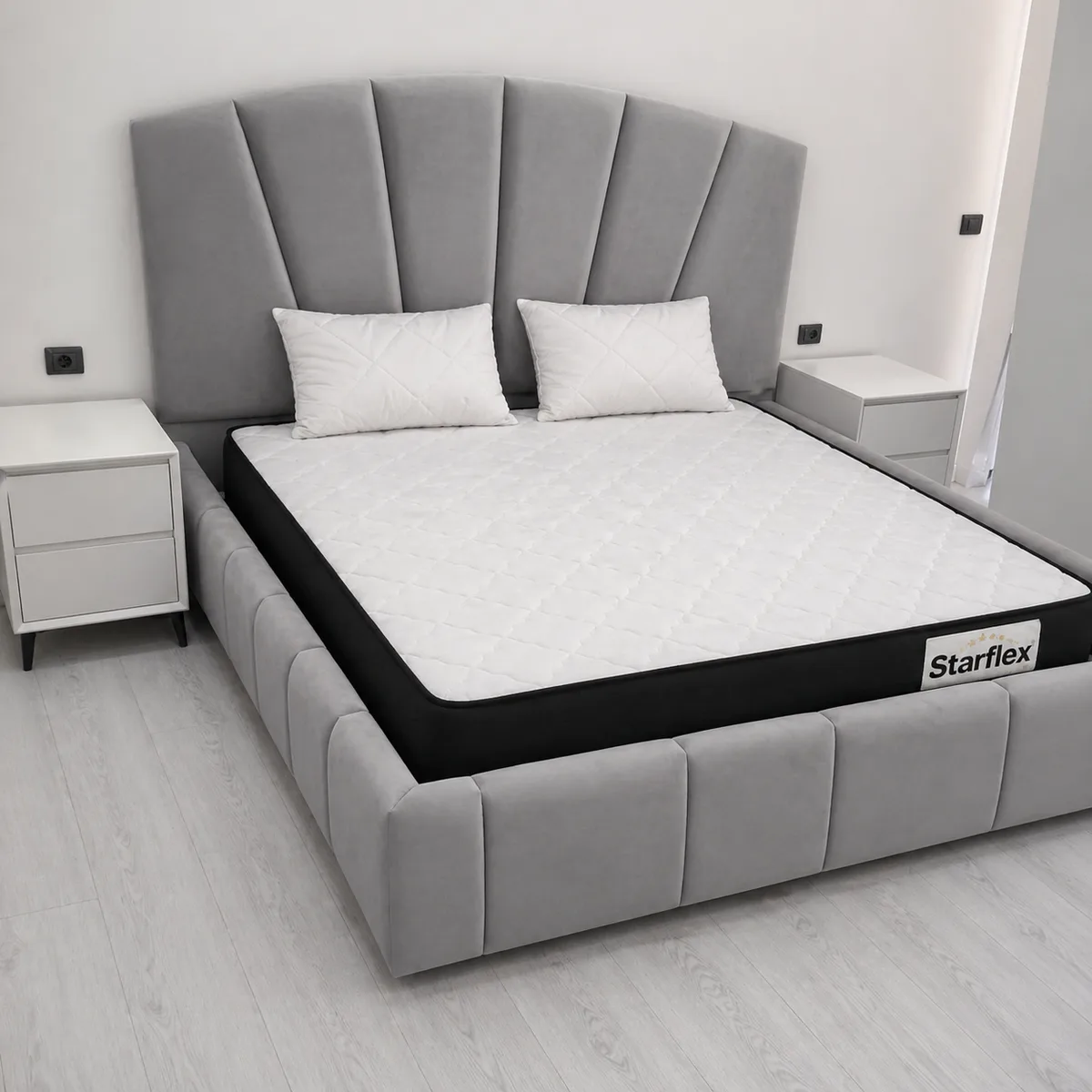 Krevat Nova – Ngjyre gri e hapur (160x190) / Dyshek Starflex 19x160x190cm / 2 jastek komfort 40x60 cm / Zgare Krevati