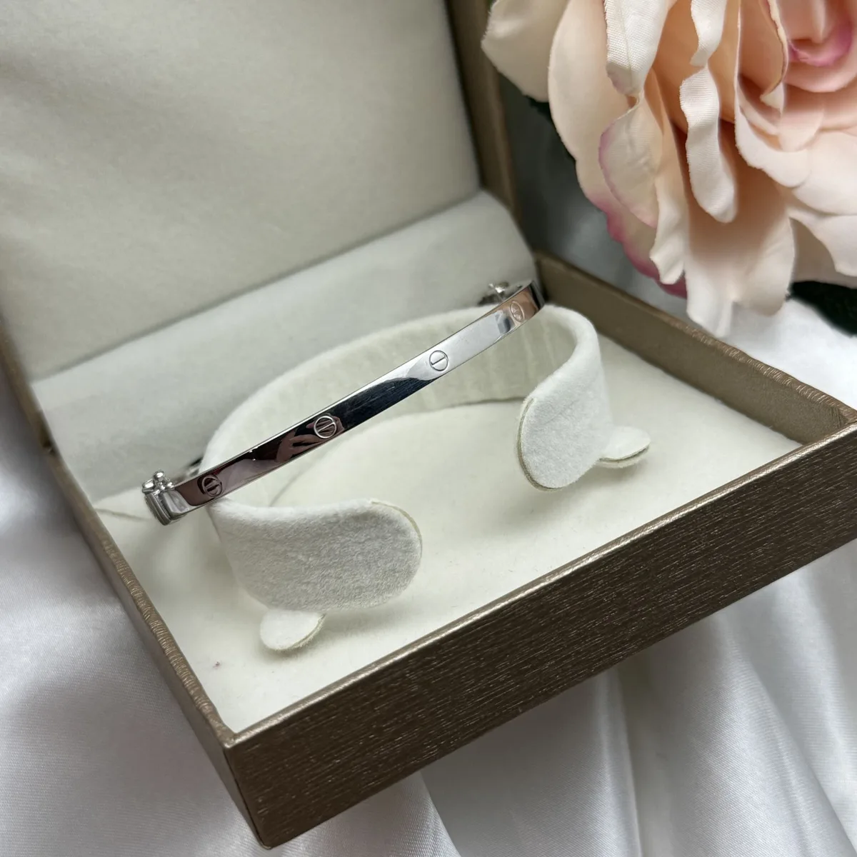 Srebrna narukvica u Cartier stilu – 8.0g