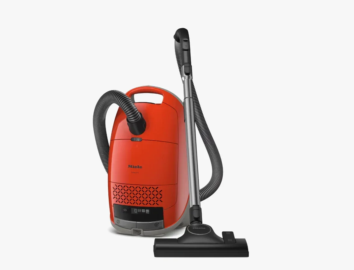 Usisivac Miele Guard M1 Terra crvena